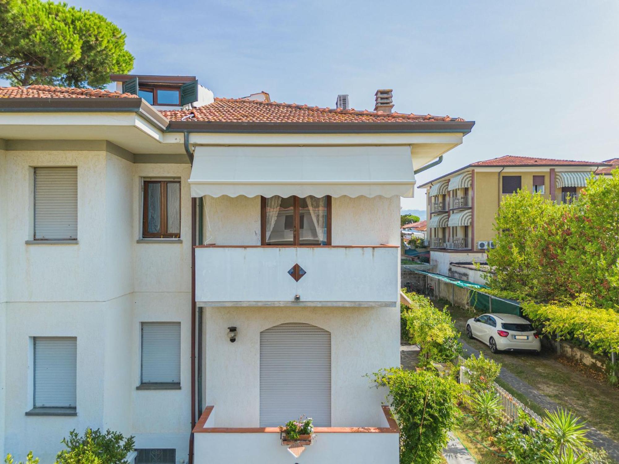 Apartment Dei Fiori By Interhome Lido di Camaiore Exterior foto